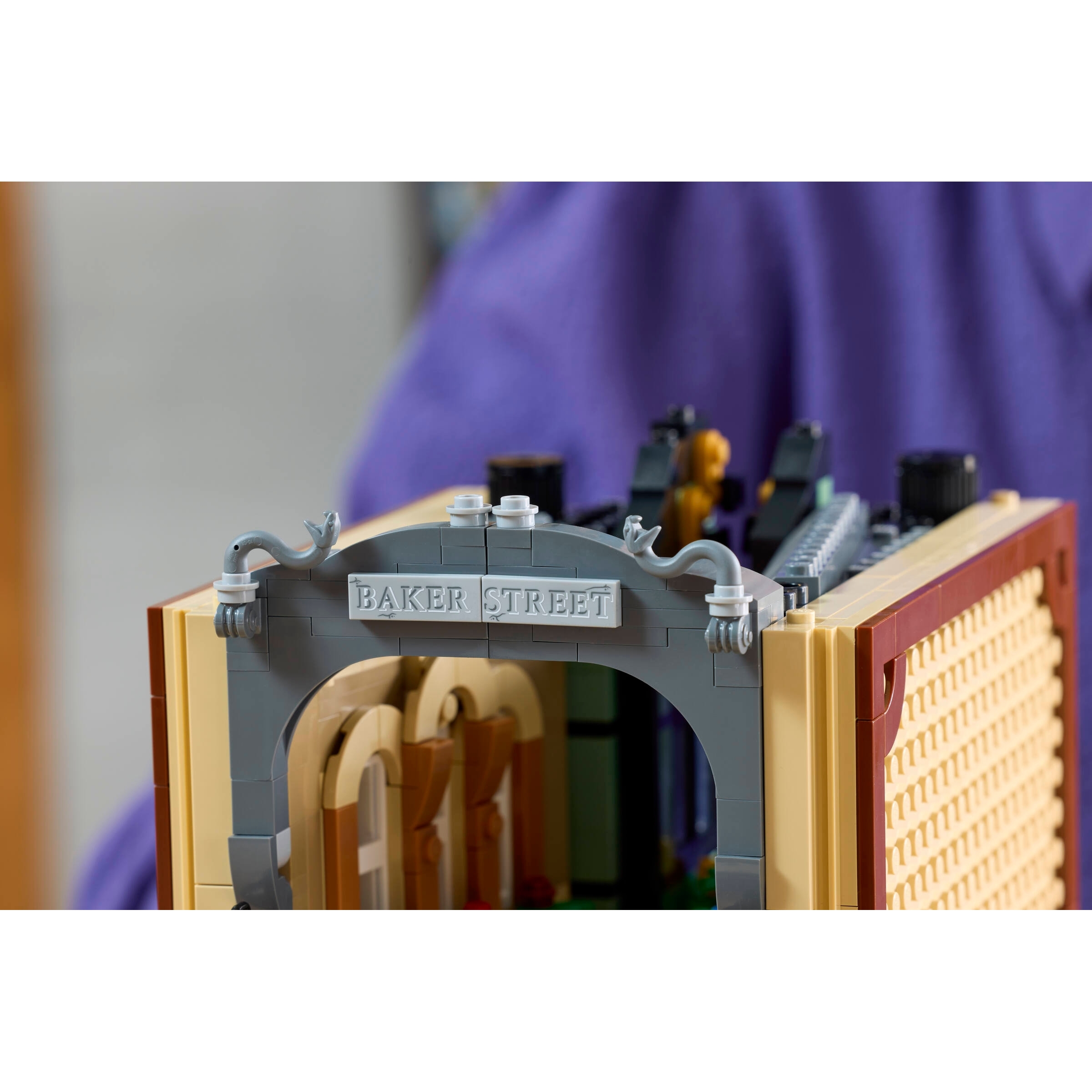 Sherlock Holmes: Book Nook - Image 15