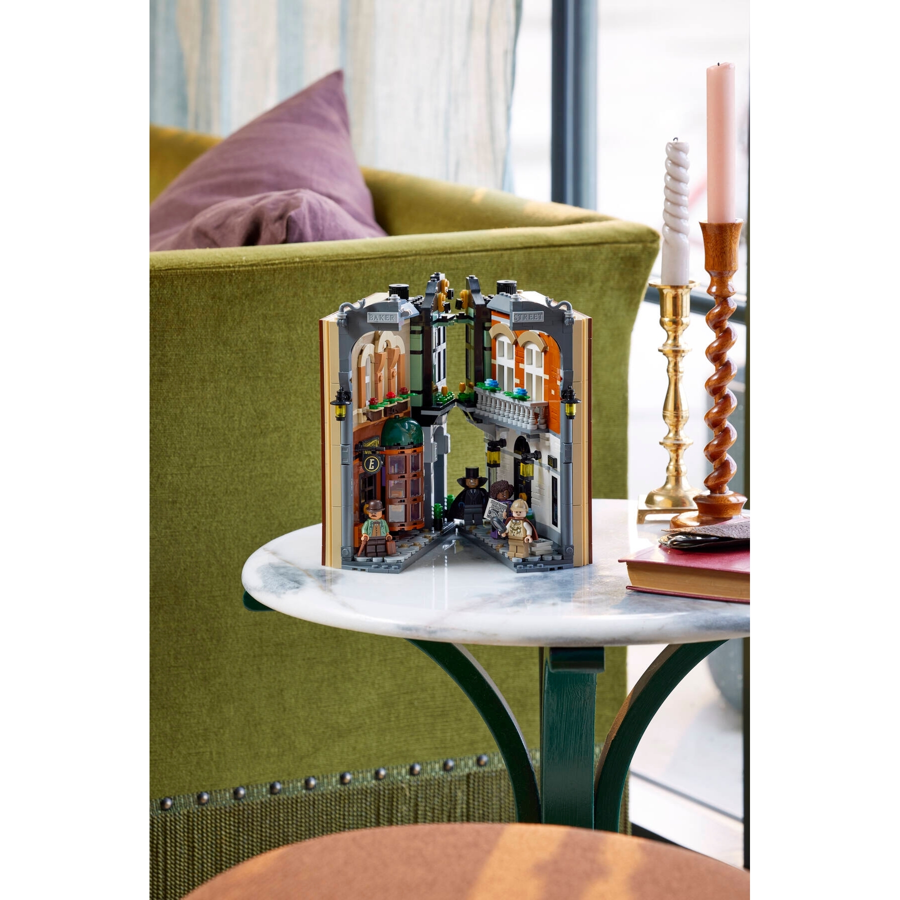 Sherlock Holmes: Book Nook - Image 17