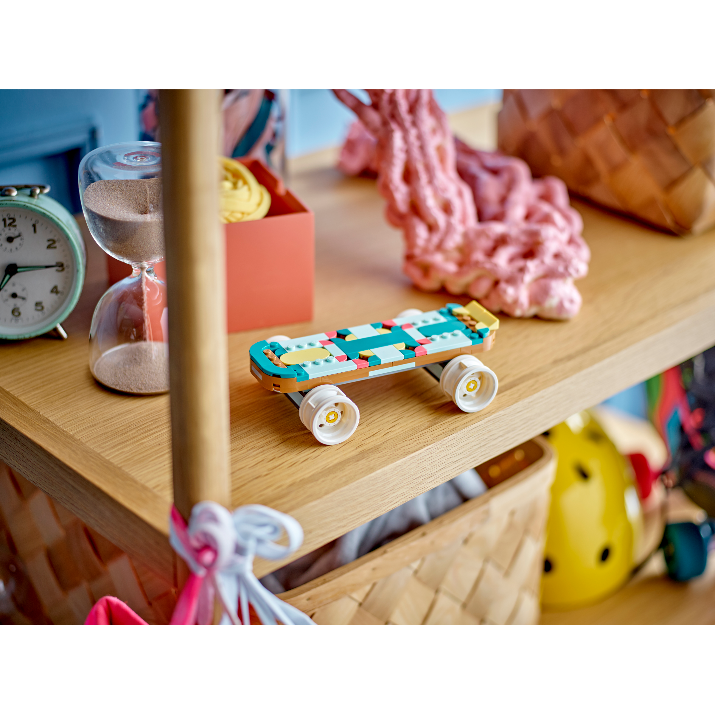 Retro Roller Skate - Image 12