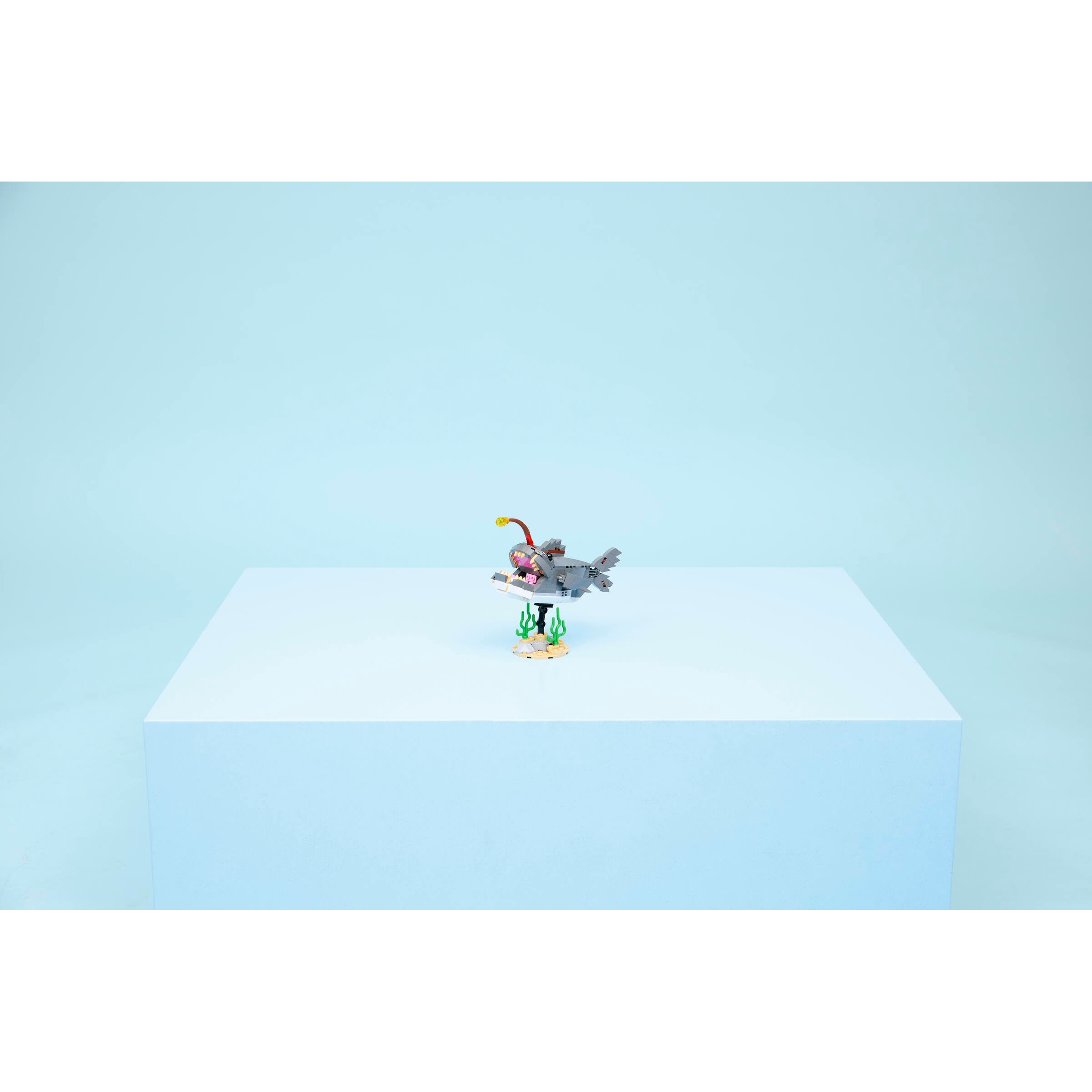 Fierce Shark With A Treasure Chest - Image 8