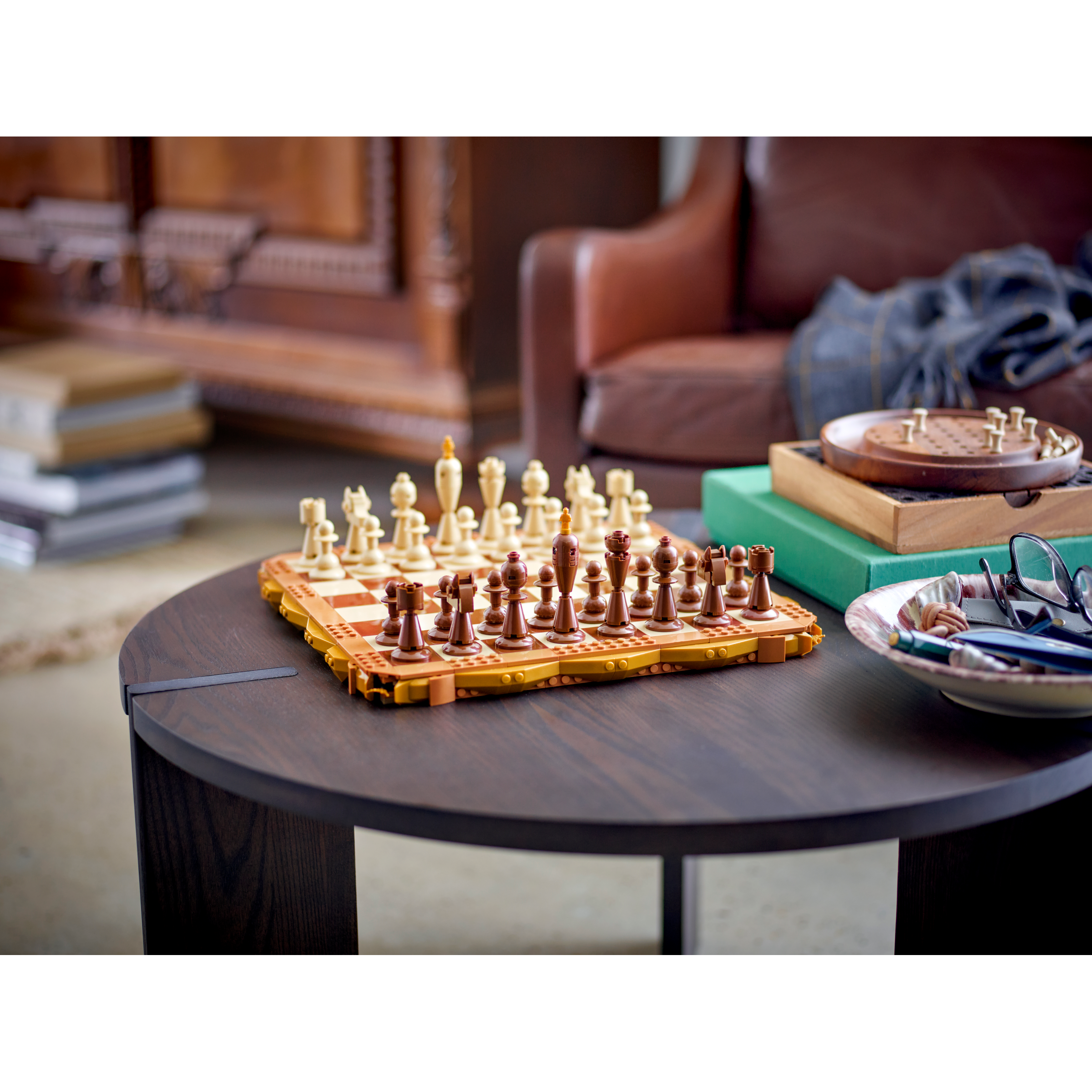 Traditional Chess Set - Image 4
