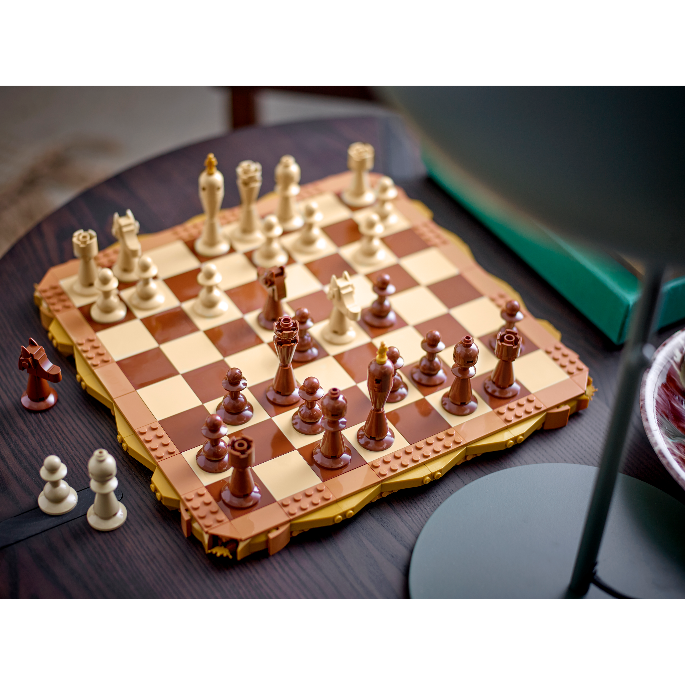 Traditional Chess Set - Image 5