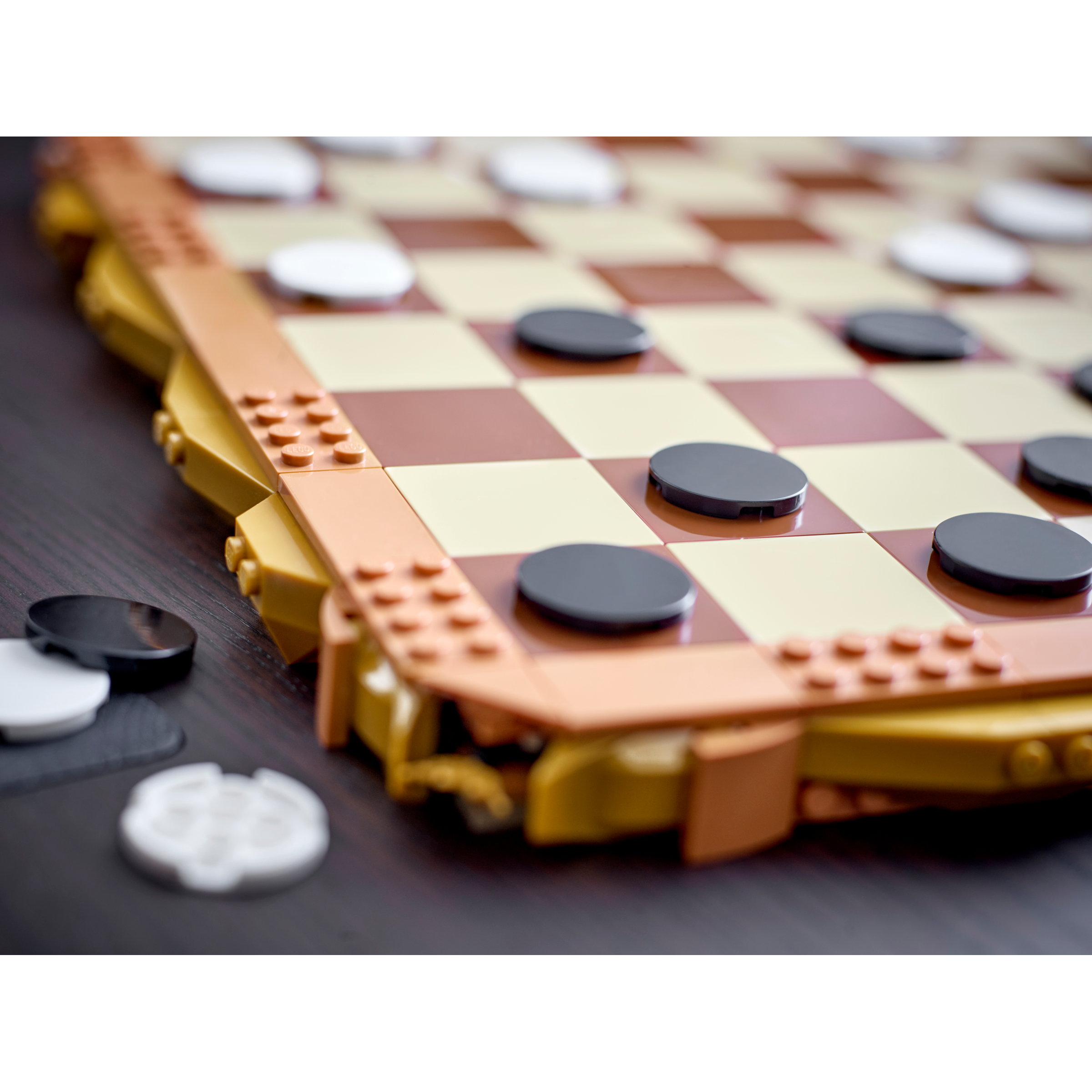 Traditional Chess Set - Image 7