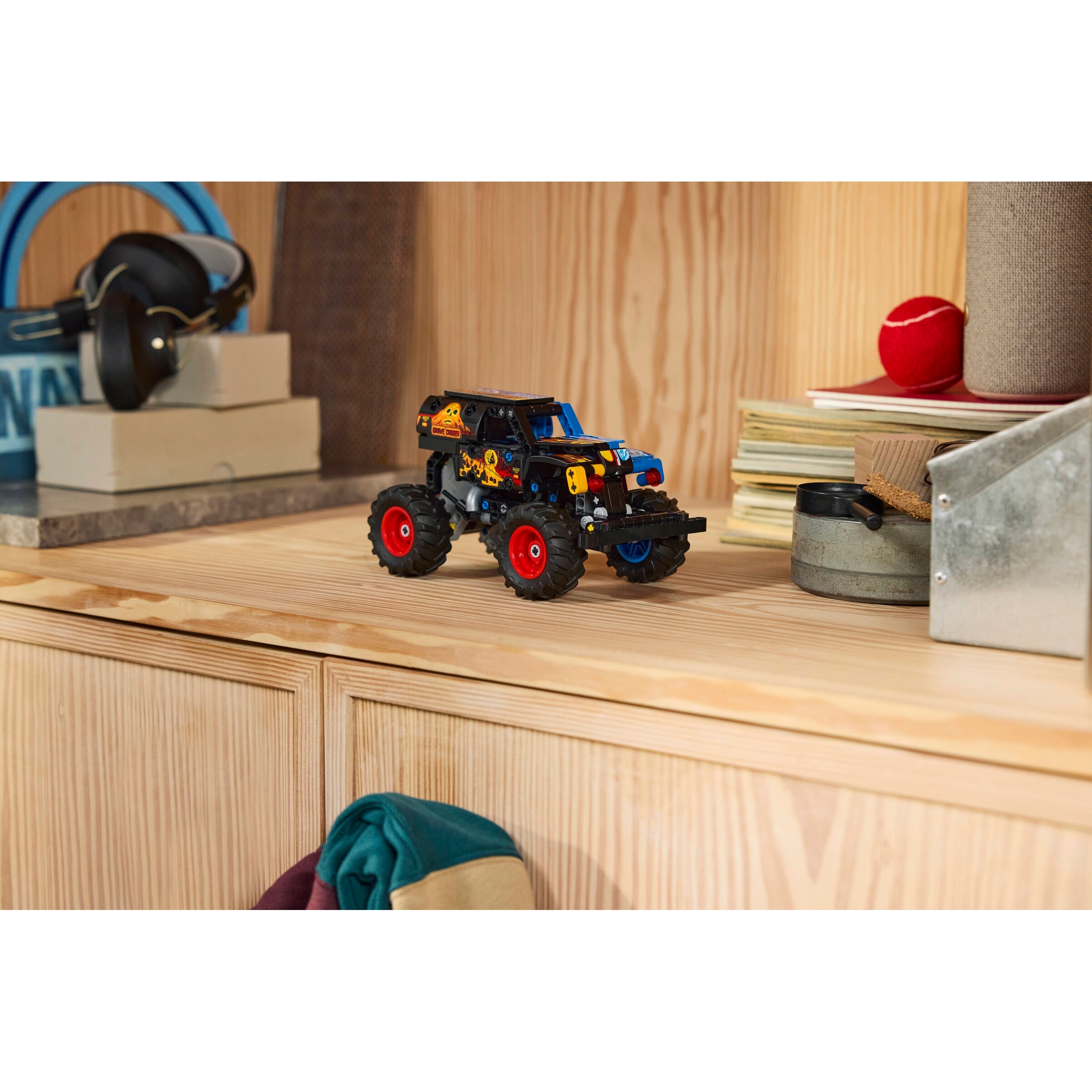 Monster Jam Grave Digger Fire And Ice - Image 9