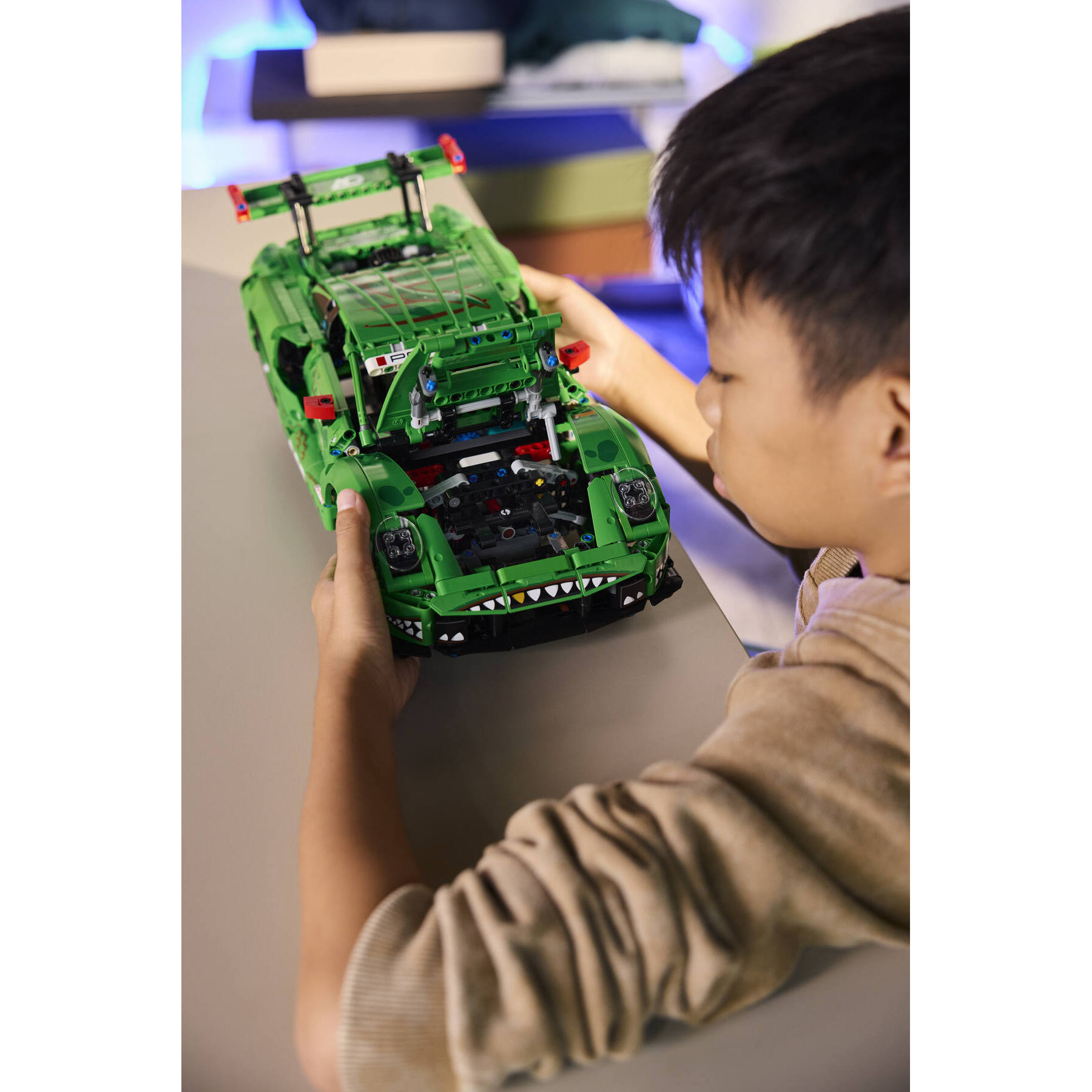 Porsche 911 Gt3 R Rexy Ao Racing Car - Image 10