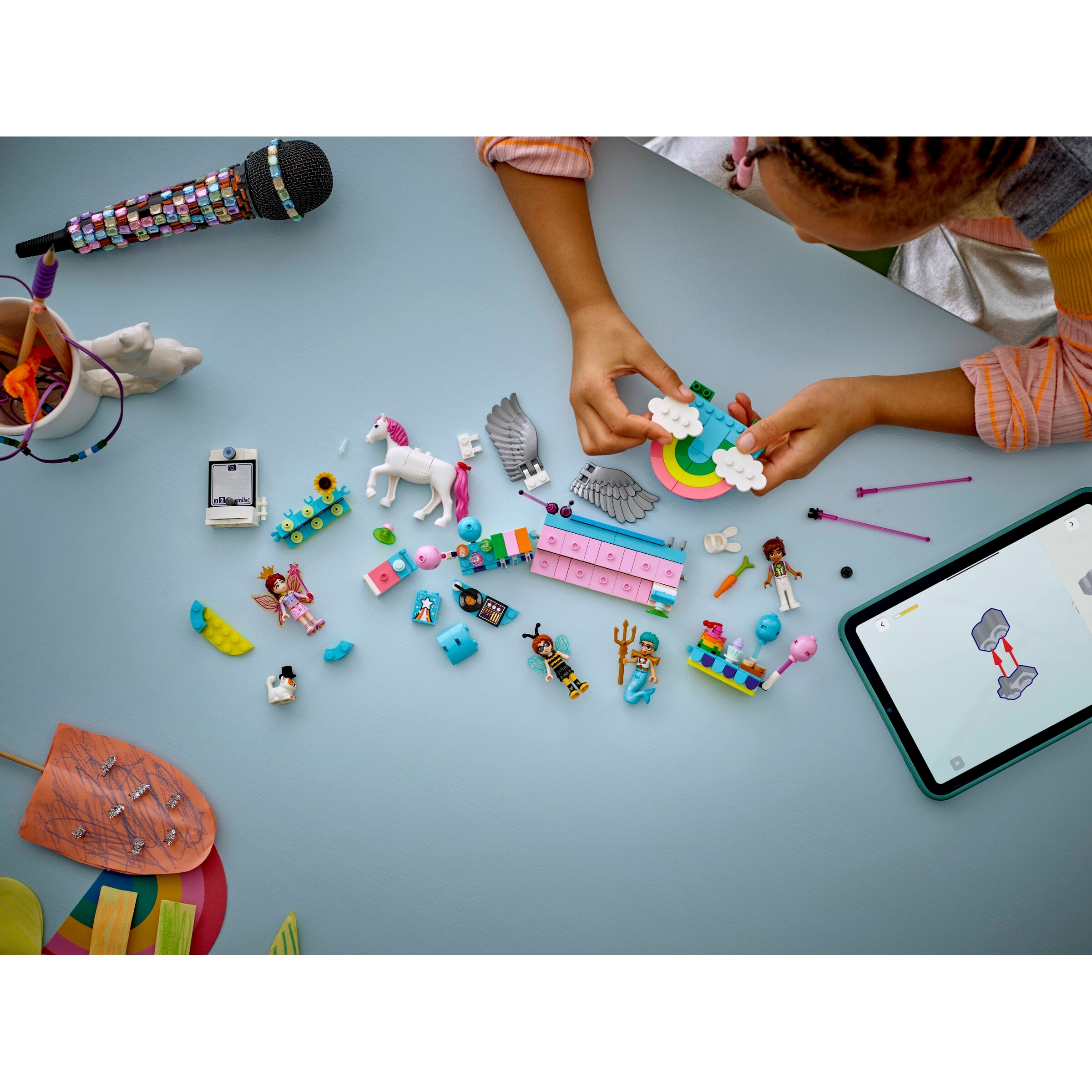 Costume Party With Unicorn & Fairy - Image 10