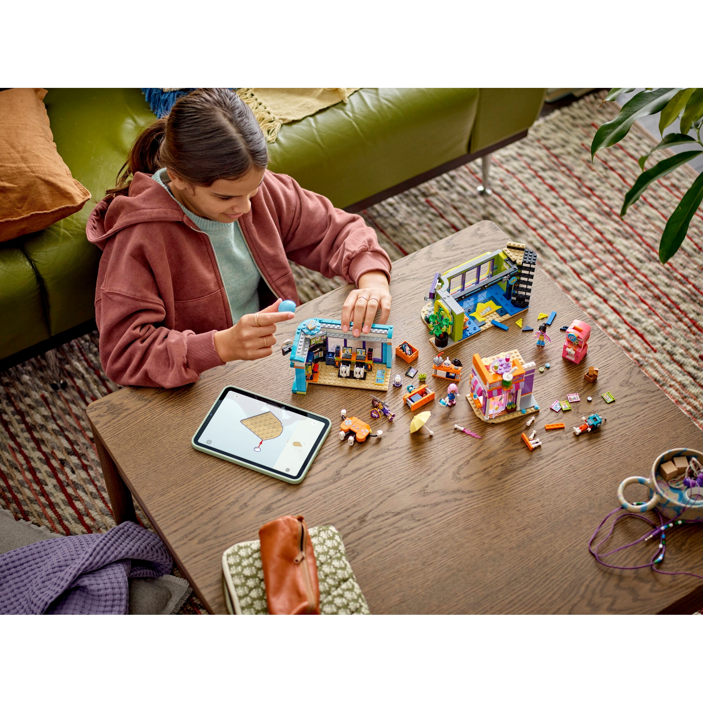 Comic Book And Game Store - Image 9