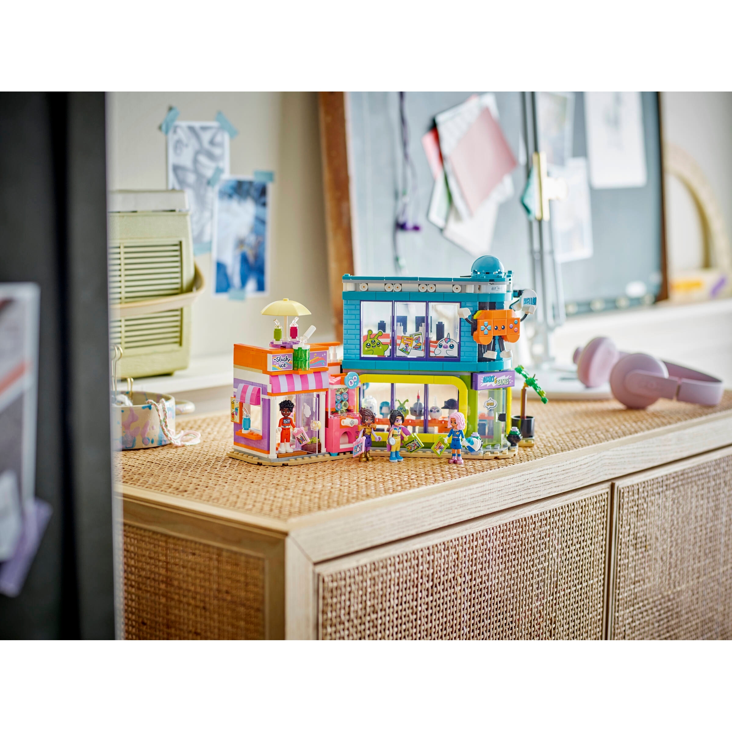 Comic Book And Game Store - Image 8