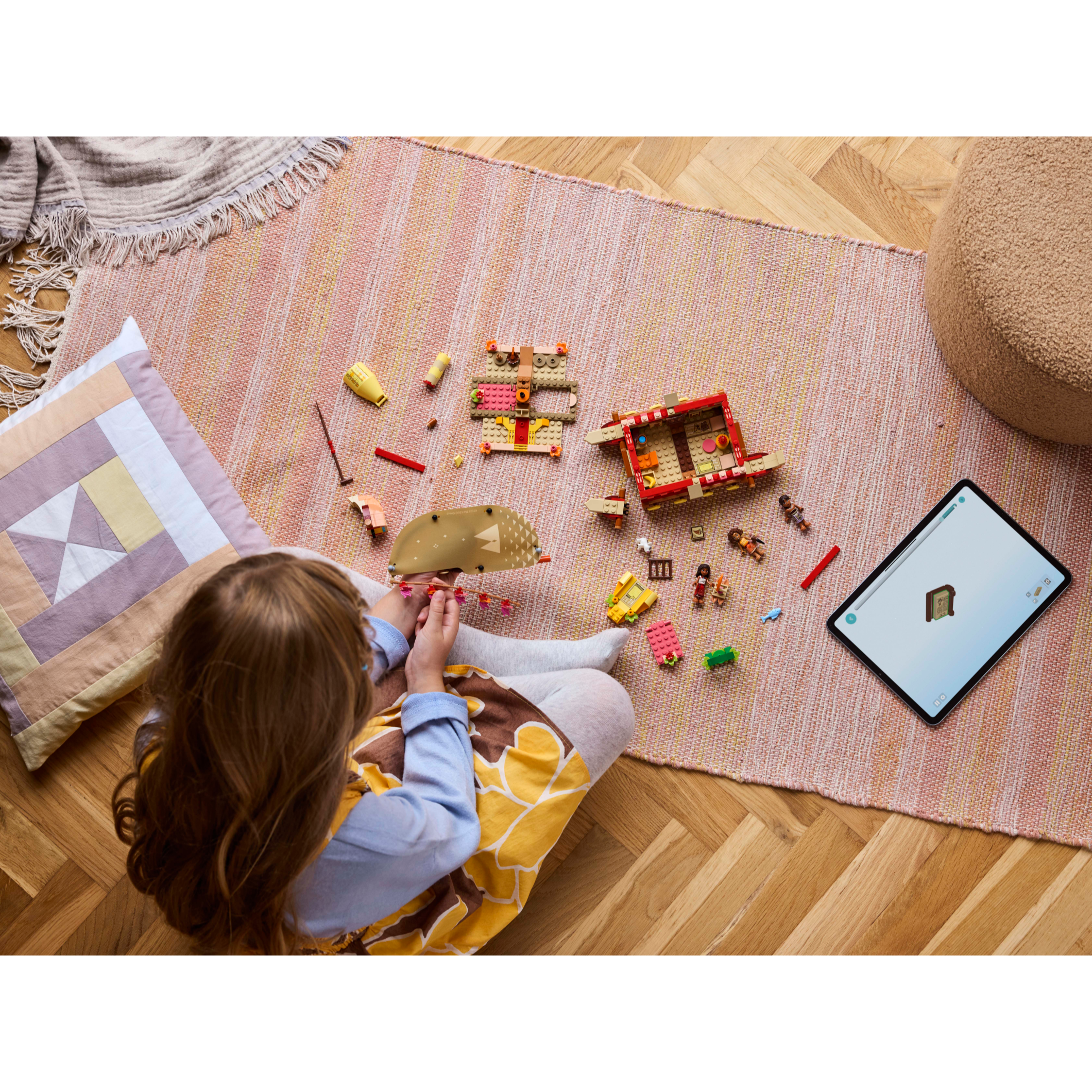 Moana's Adventure Canoe - Image 7