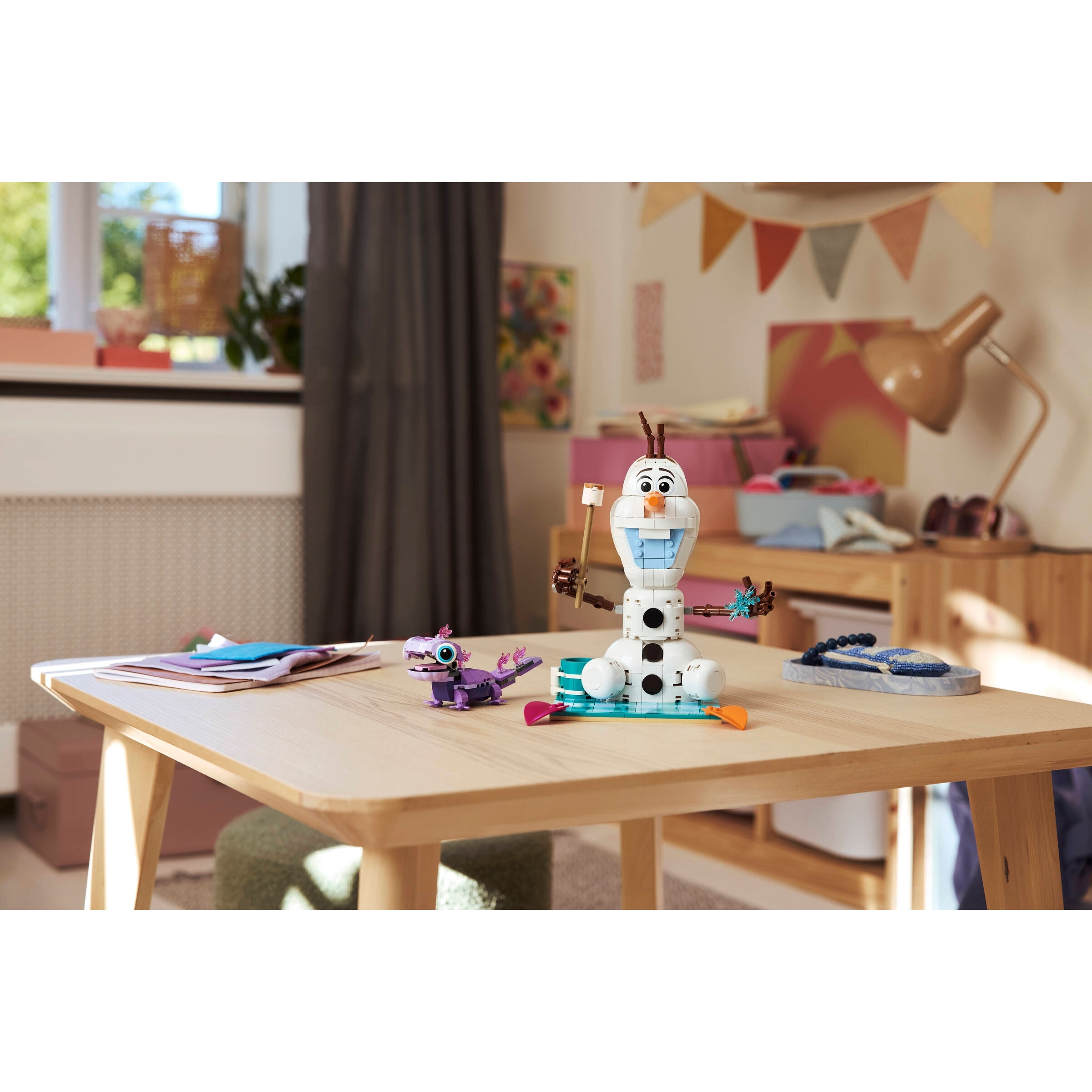 Olaf And Bruni's Picnic Fun - Image 9