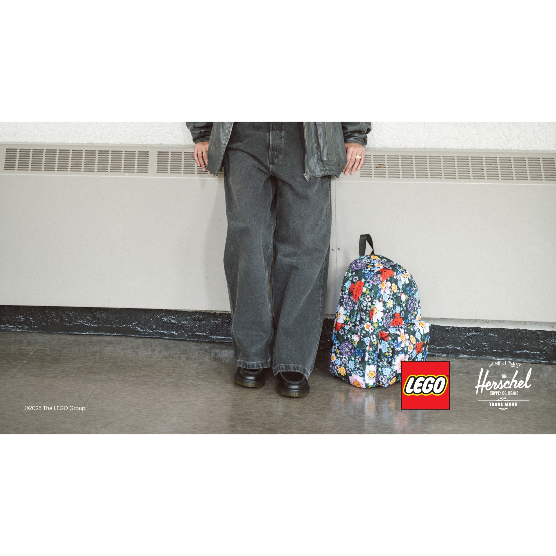 Herschel Classic Xl Backpack – Garden Floral - Image 6