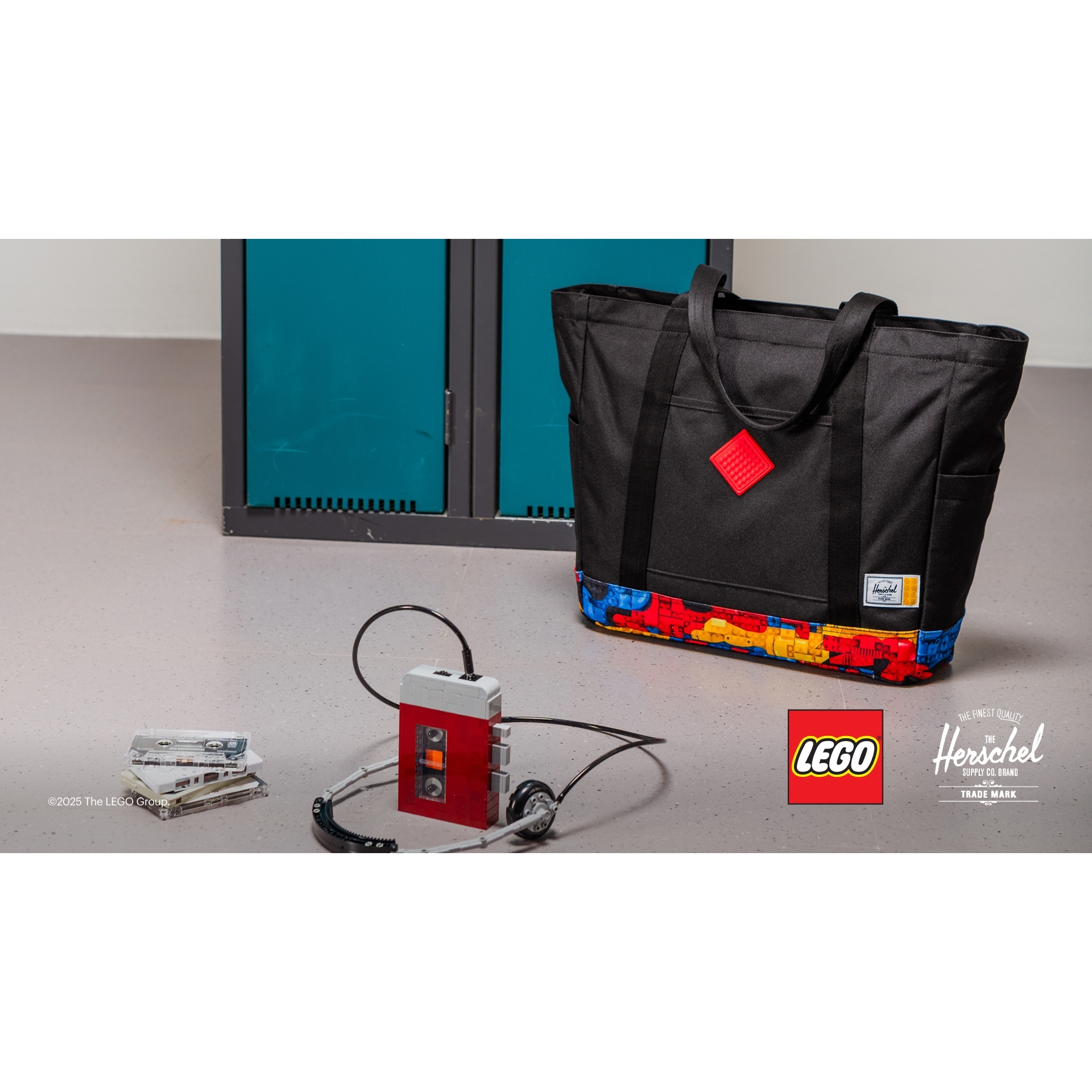 Herschel Heritage Tote – Abstract Bricks - Image 6