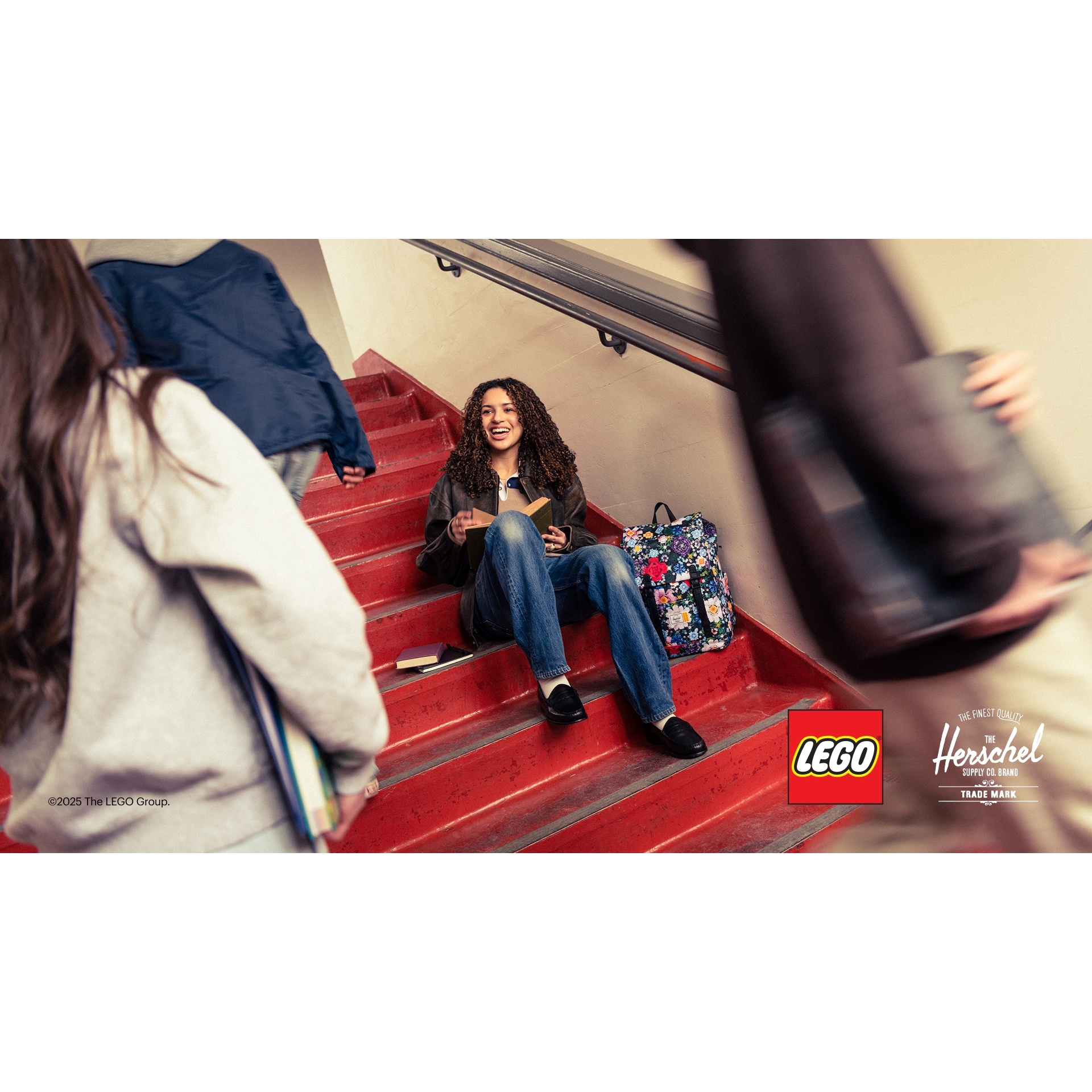 Herschel Retreat Small Backpack – Garden Floral - Image 9