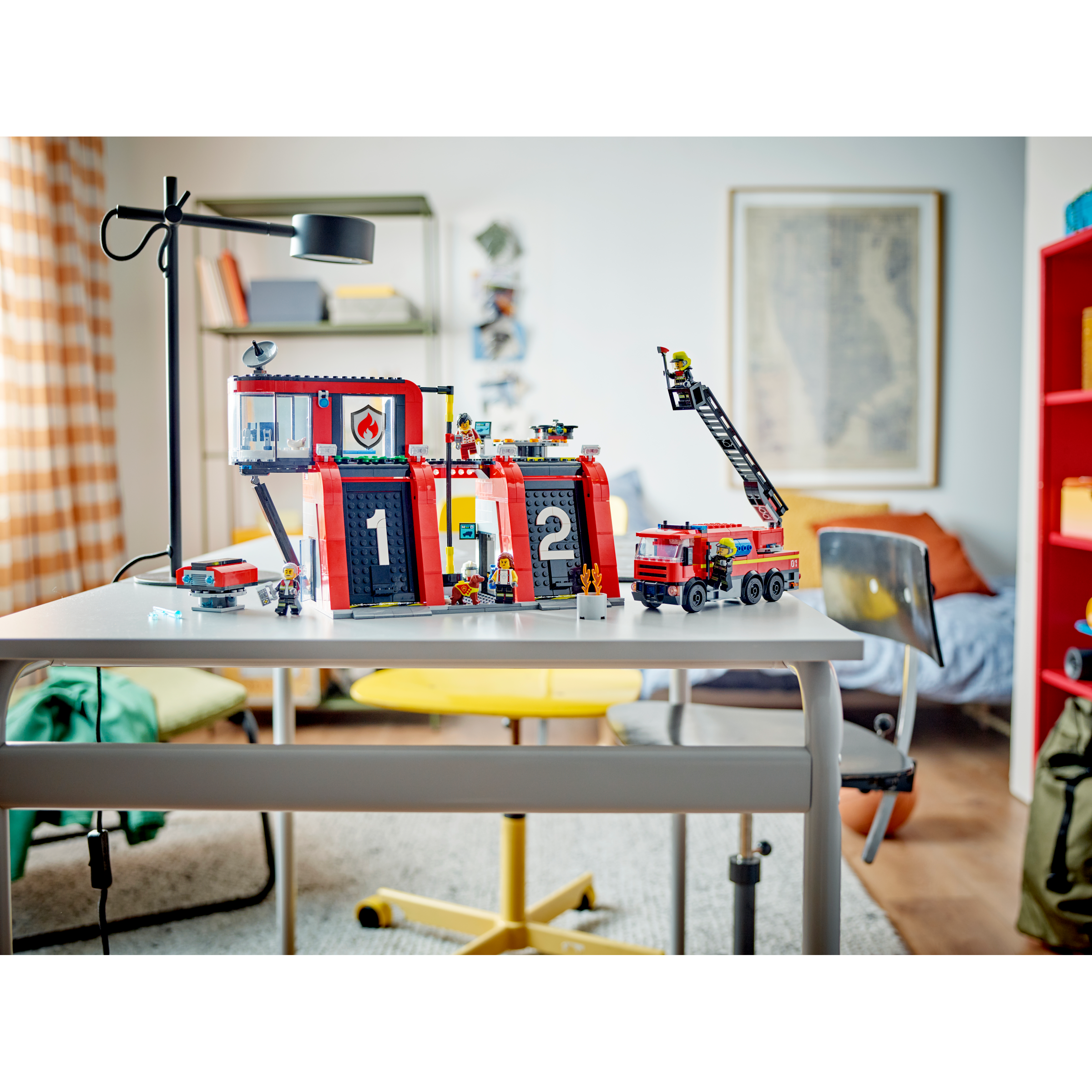 Fire Station With Fire Truck - Image 10