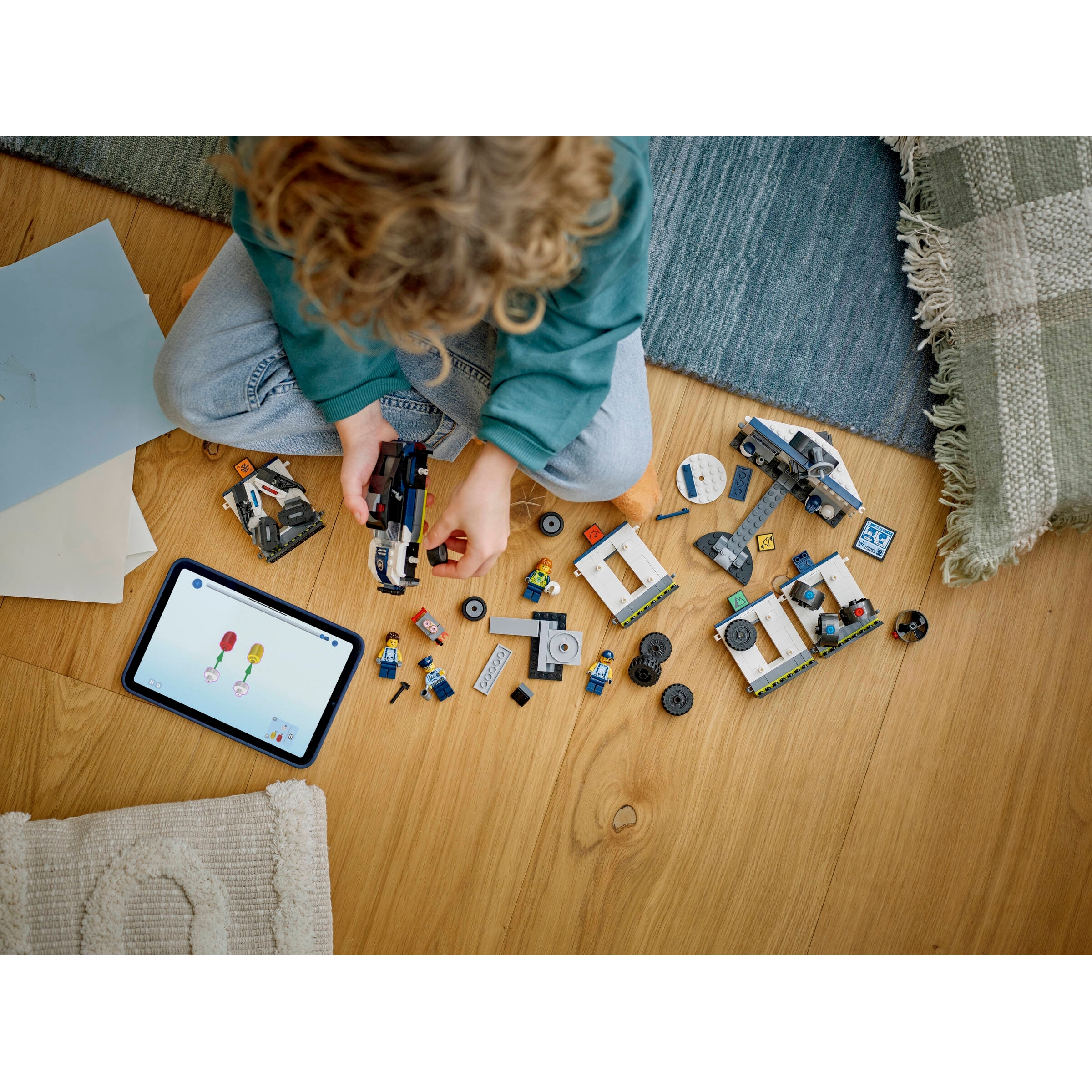 Custom Police Car Garage - Image 10