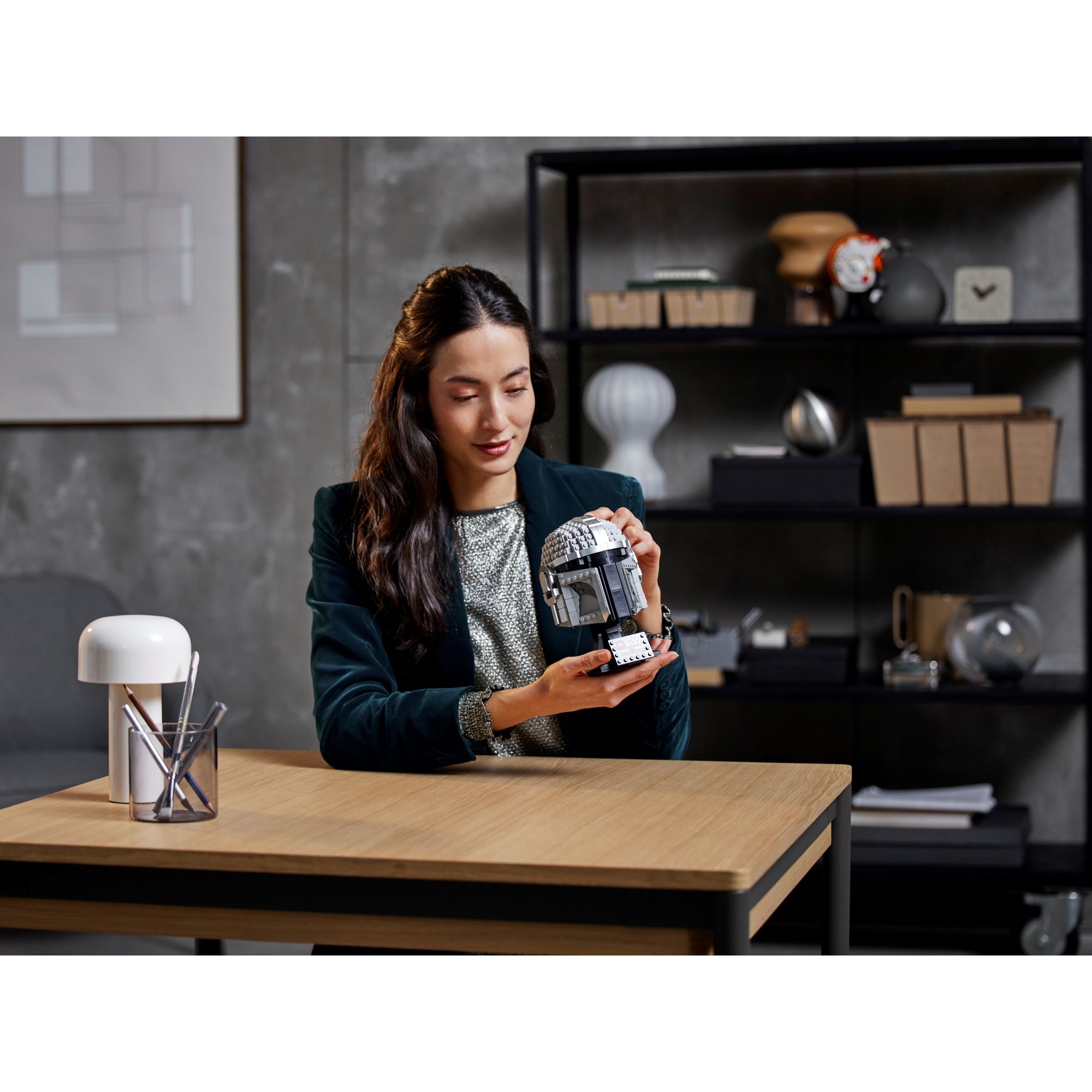 The Mandalorian Helmet - Image 6