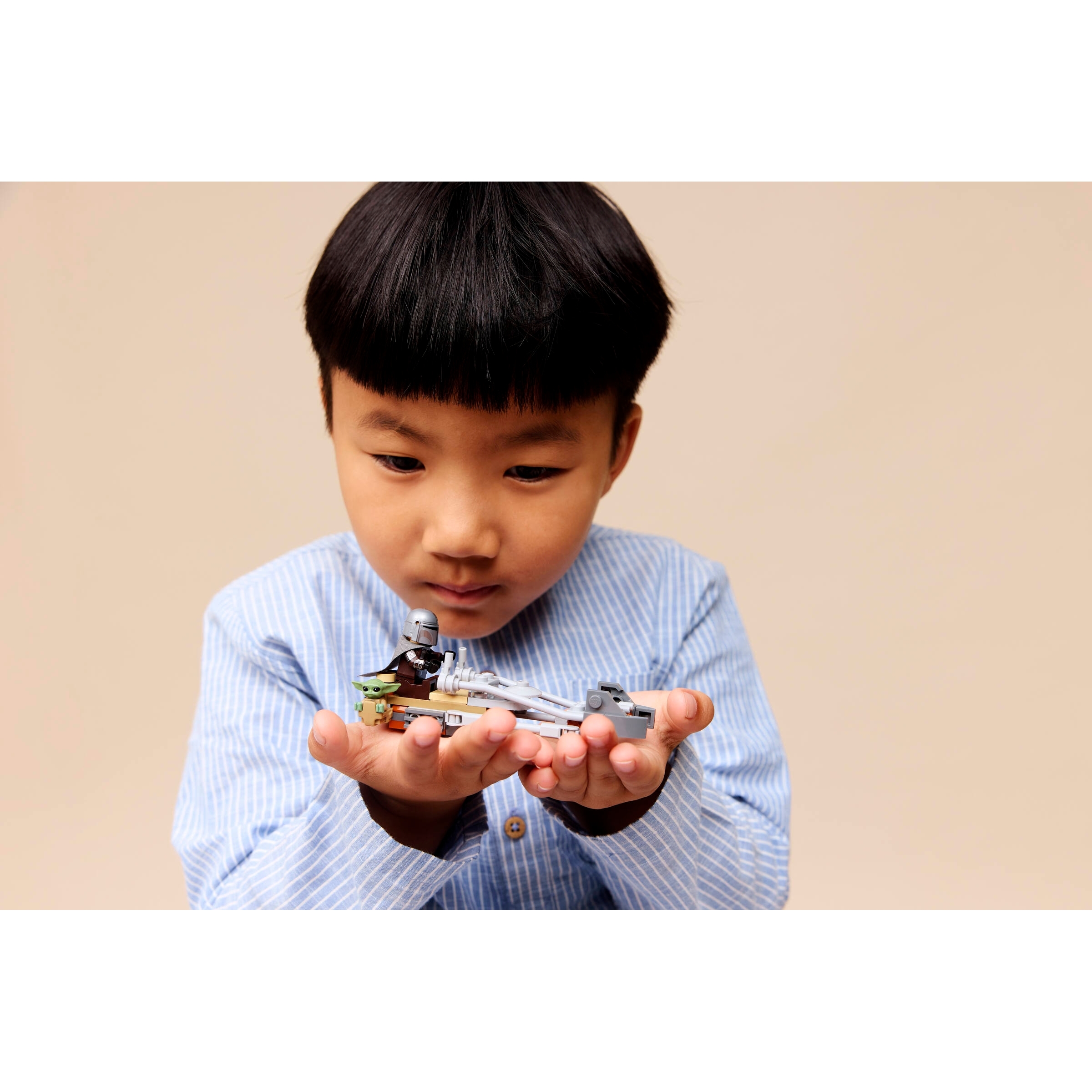 The Mandalorian & Grogu's Speeder Bike - Image 8