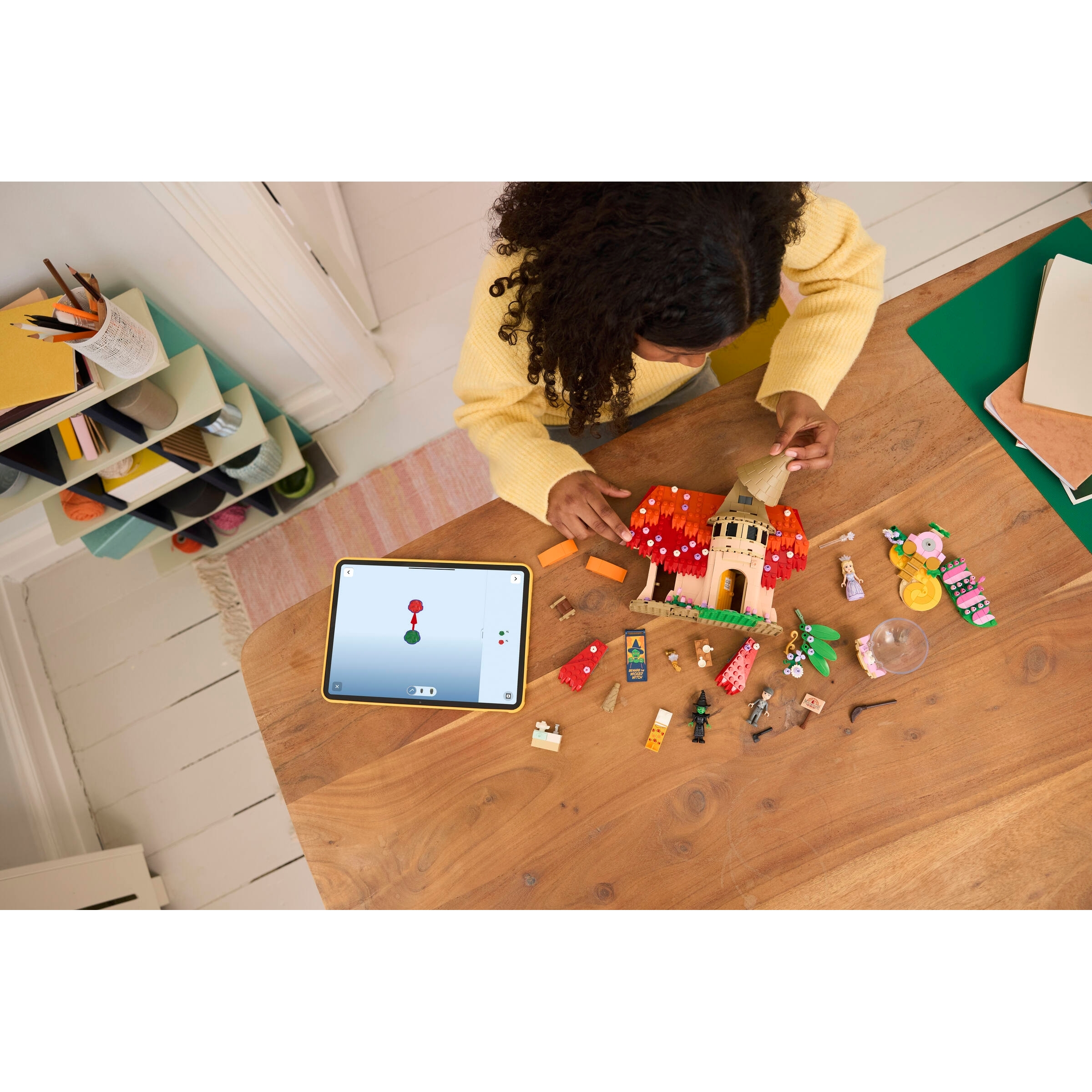 Glinda & Elphaba Visit Munchkinland - Image 10