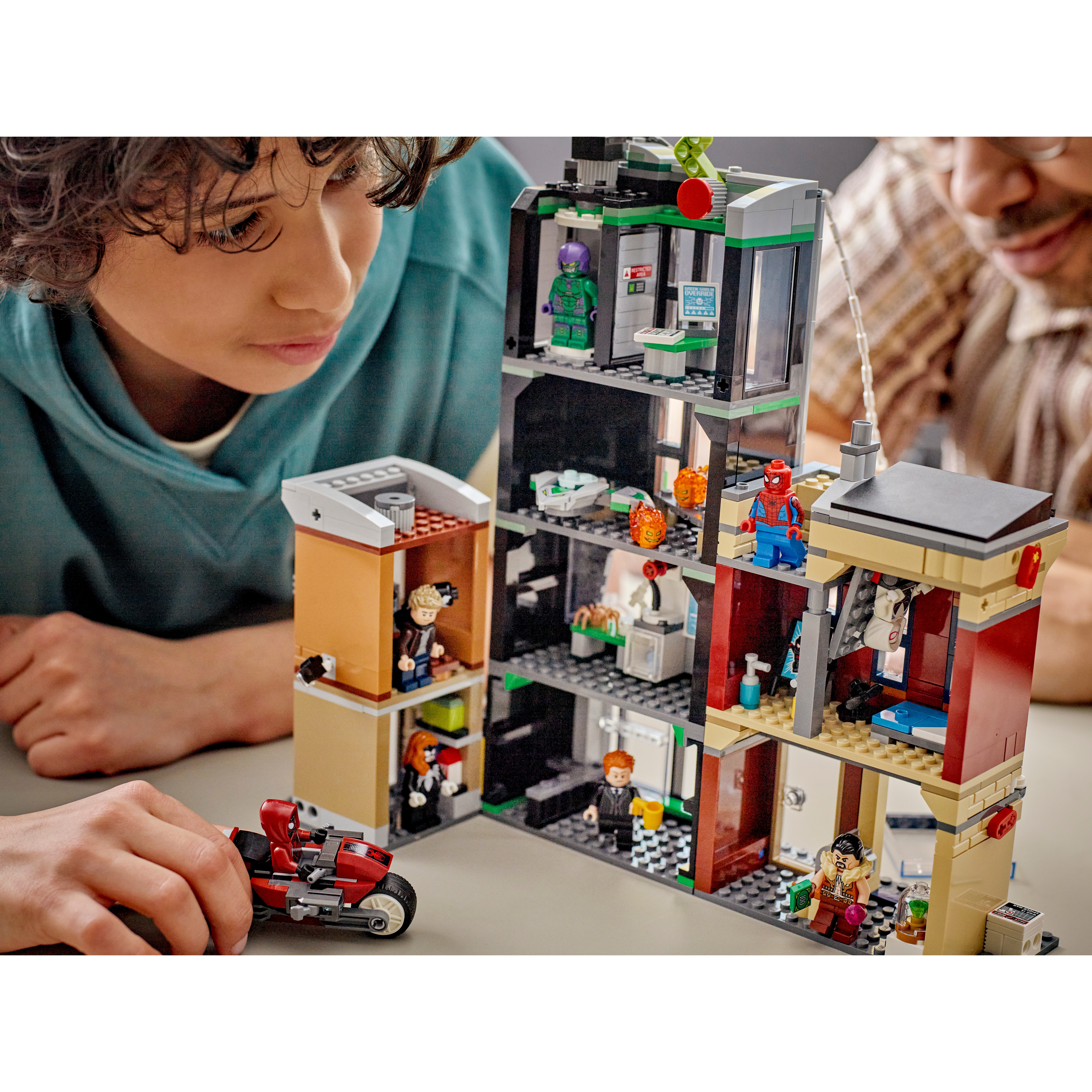 Spider-Man Vs. Oscorp - Image 8