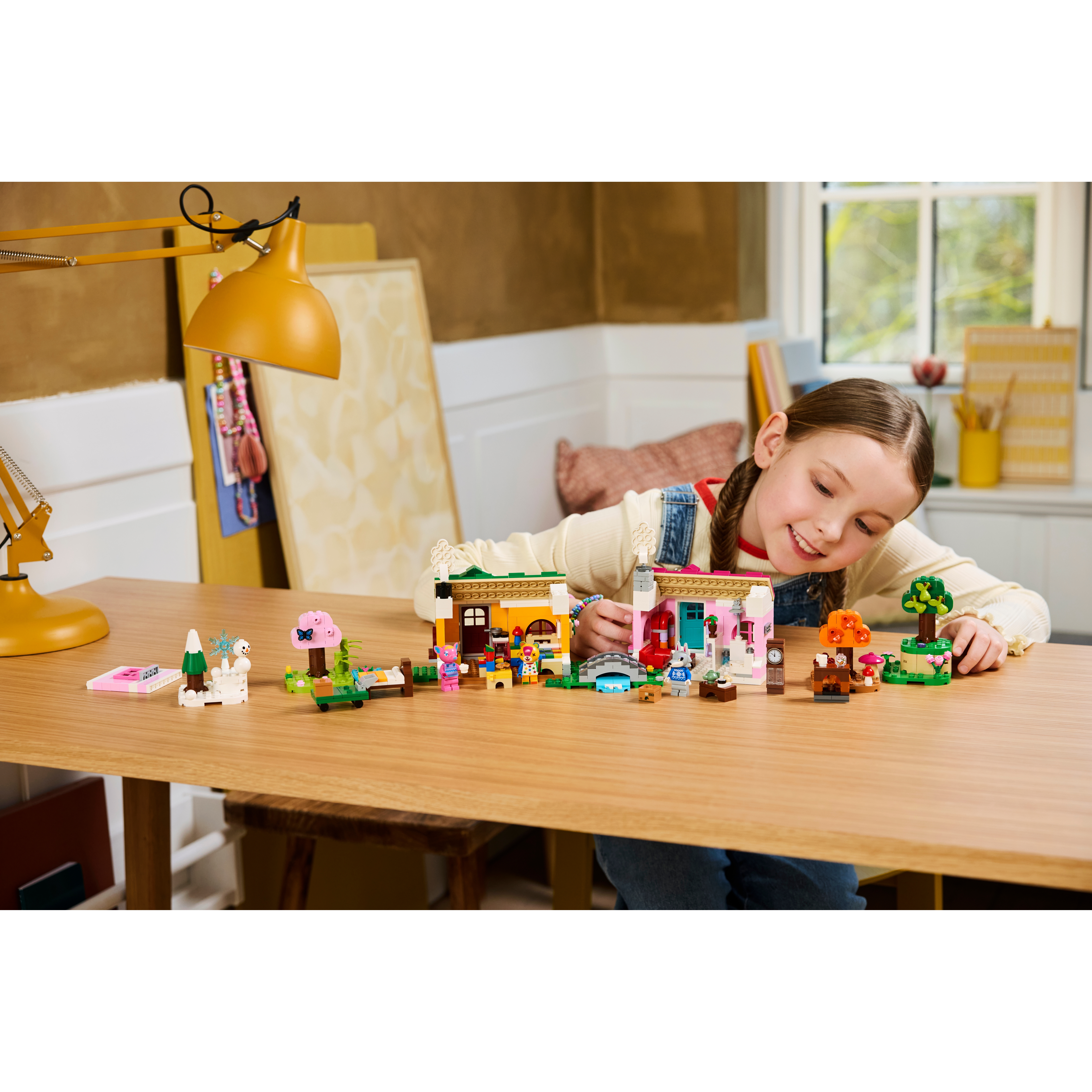 Creative Houses: Seasons Of Fun - Image 9