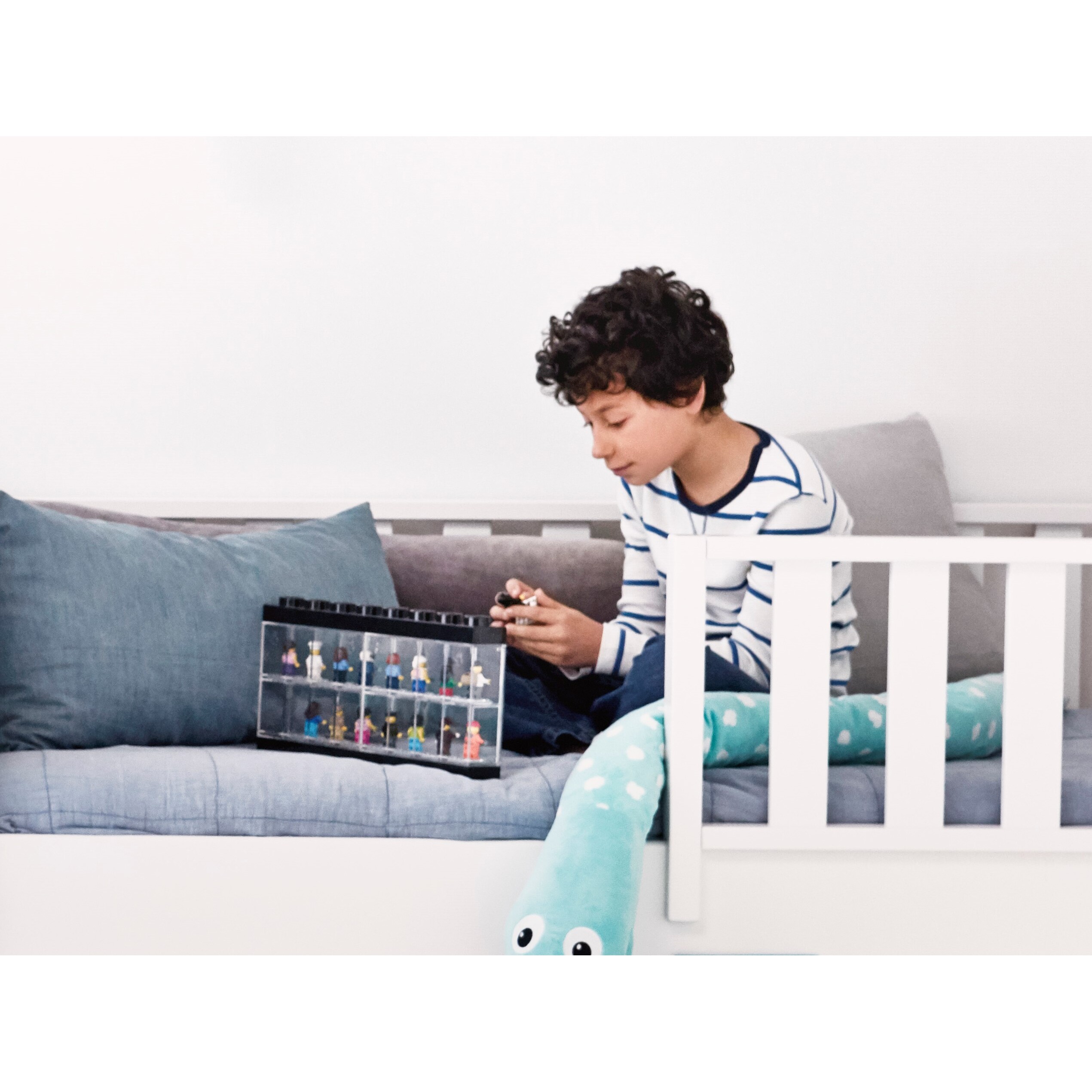 Lego Minifigure Display Case 16 - Image 3